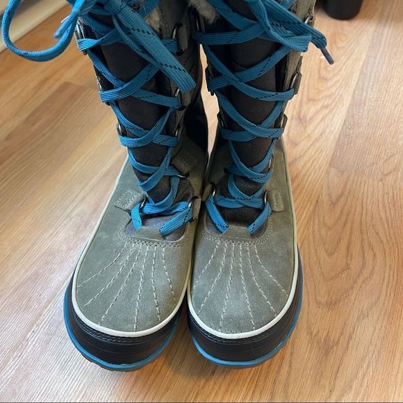 Sorel Shoes - Sorel Tivoli High II in Peatmoss, size 7 Winter Snow Boots Ski